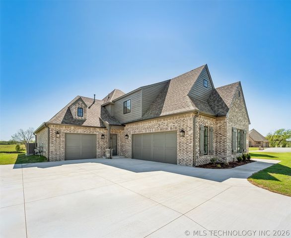 11290 S 220th East Avenue, Broken Arrow, OK 74014