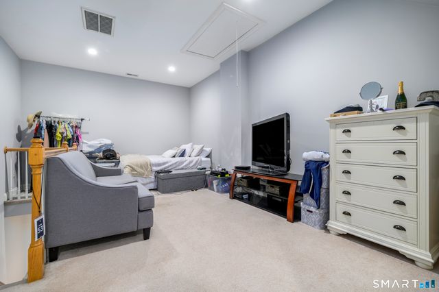 85 Camp Avenue Apt 9i, Stamford, CT 06907