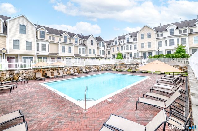 85 Camp Avenue Apt 9i, Stamford, CT 06907