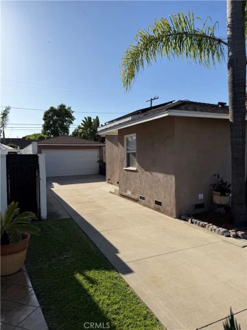 9203 Eglise Avenue, Downey, CA 90240