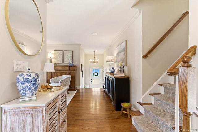 36 Bay Drive E, Huntington, NY 11743