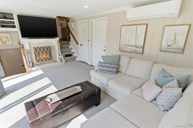 36 Bay Drive E, Huntington, NY 11743