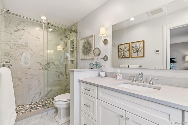 36 Bay Drive E, Huntington, NY 11743