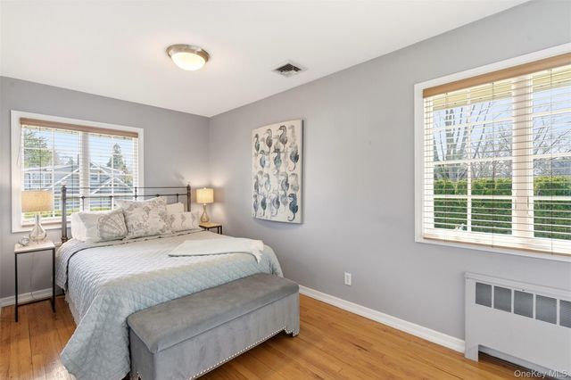 36 Bay Drive E, Huntington, NY 11743