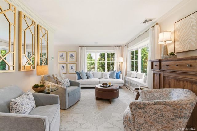 36 Bay Drive E, Huntington, NY 11743