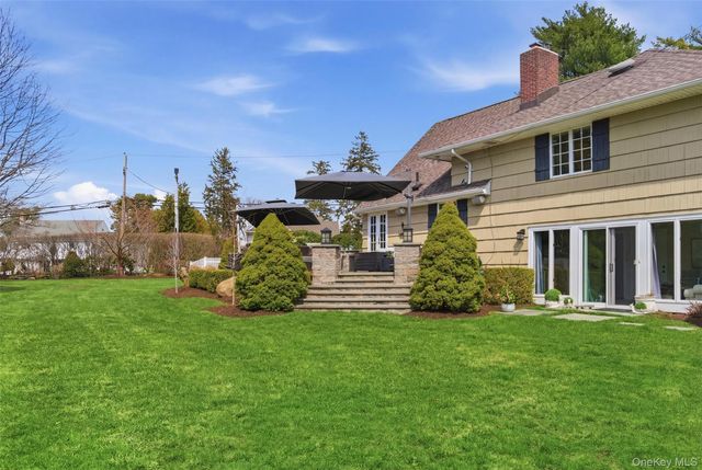 36 Bay Drive E, Huntington, NY 11743