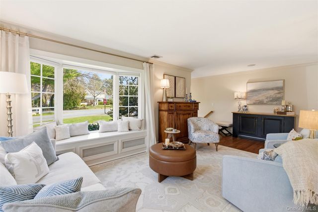 36 Bay Drive E, Huntington, NY 11743