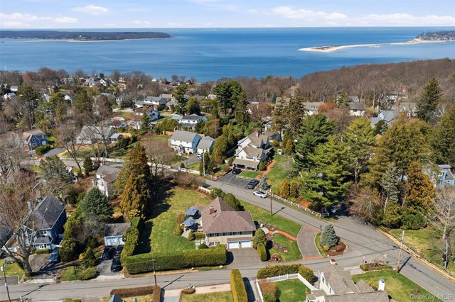 36 Bay Drive E, Huntington, NY 11743