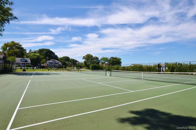 36 Bay Drive E, Huntington, NY 11743