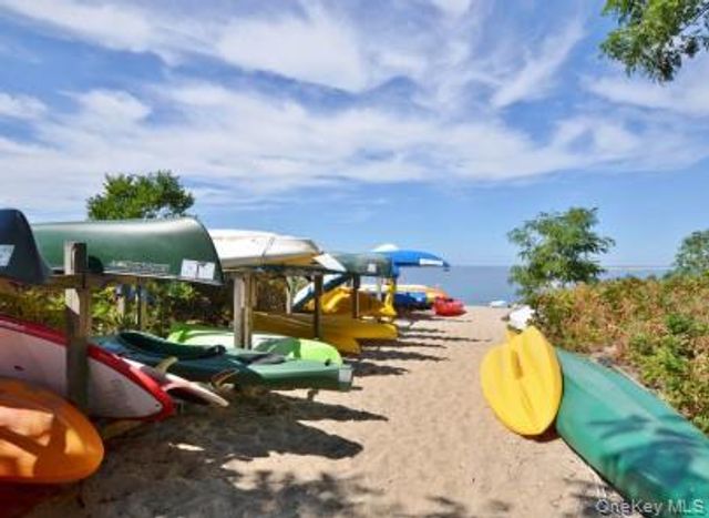 36 Bay Drive E, Huntington, NY 11743