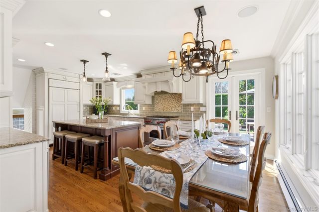 36 Bay Drive E, Huntington, NY 11743