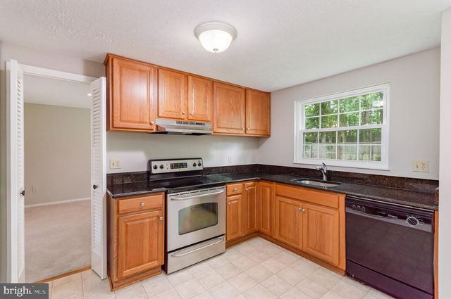 5713 HEMING AVE, Springfield, VA 22151