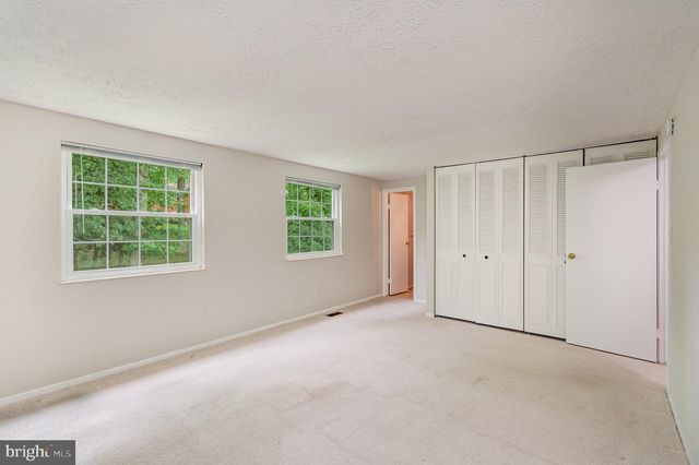 5713 HEMING AVE, Springfield, VA 22151