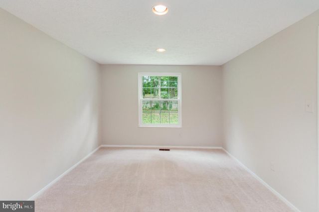 5713 HEMING AVE, Springfield, VA 22151
