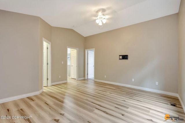1003 Oakridge Drive, Anchorage, AK 99518