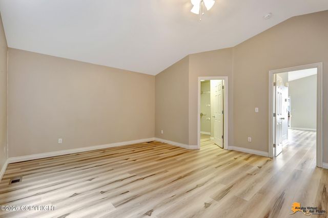 1003 Oakridge Drive, Anchorage, AK 99518