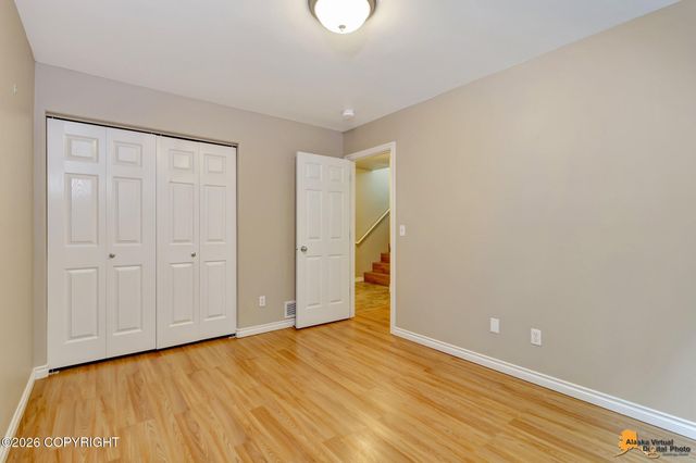 1003 Oakridge Drive, Anchorage, AK 99518