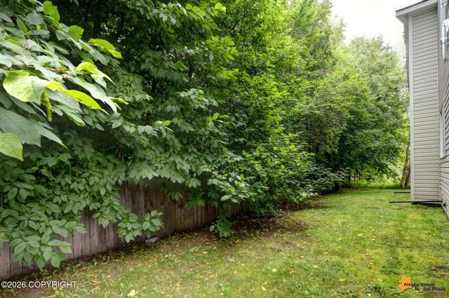 1003 Oakridge Drive, Anchorage, AK 99518