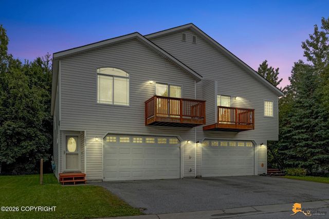 1003 Oakridge Drive, Anchorage, AK 99518