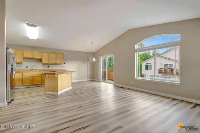 1003 Oakridge Drive, Anchorage, AK 99518