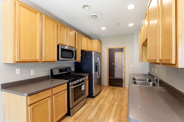 332 Orendorff Way NE, Columbia Heights, MN 55421