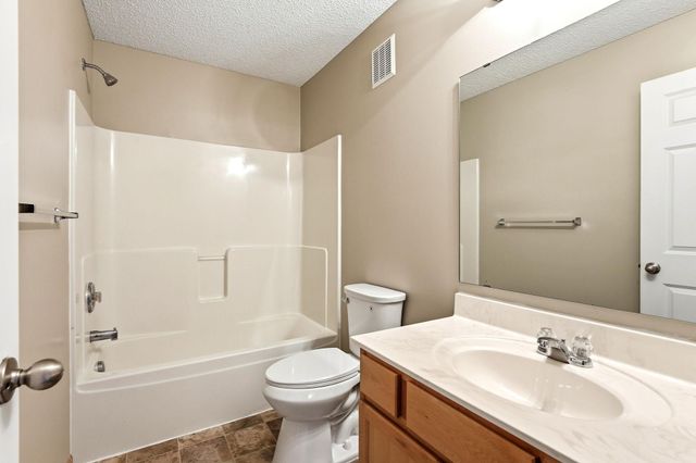 332 Orendorff Way NE, Columbia Heights, MN 55421