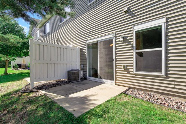 332 Orendorff Way NE, Columbia Heights, MN 55421