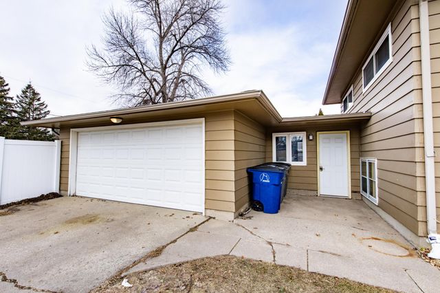 1721 16th Street S, Moorhead, MN 56560