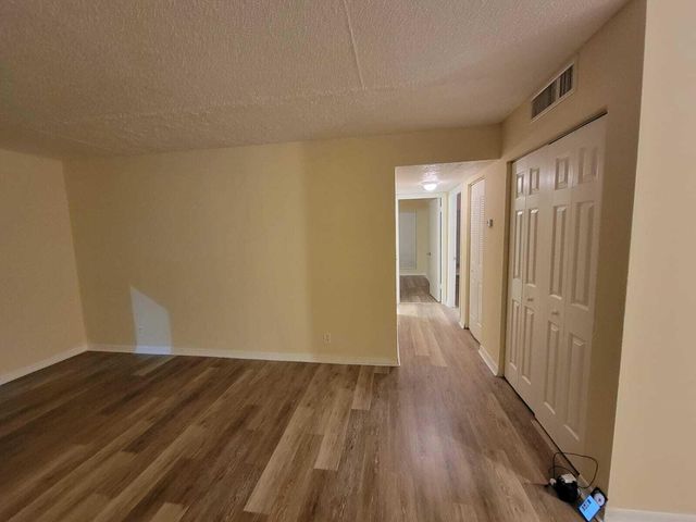 1500 N Congress Avenue A23, West Palm Beach, FL 33401
