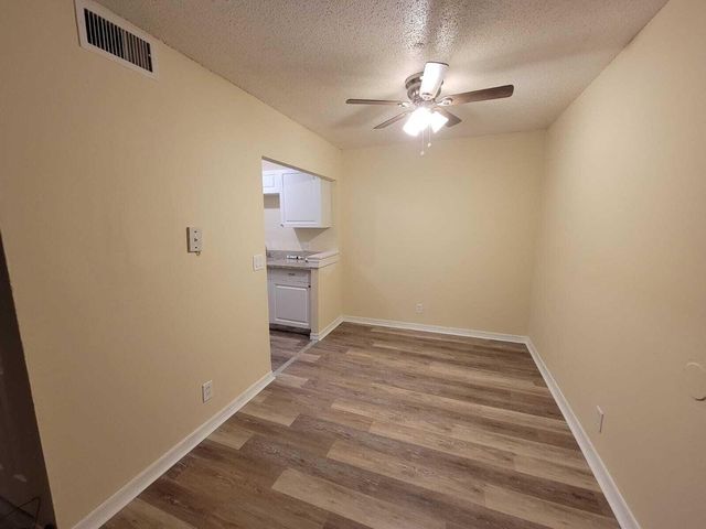 1500 N Congress Avenue A23, West Palm Beach, FL 33401