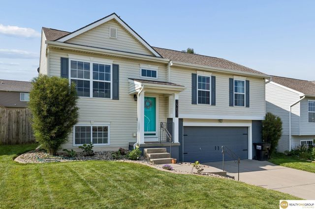 19631 Laci Street, Omaha, NE 68135