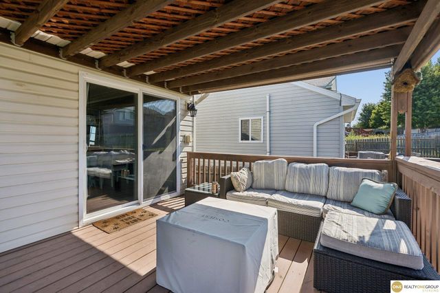 19631 Laci Street, Omaha, NE 68135