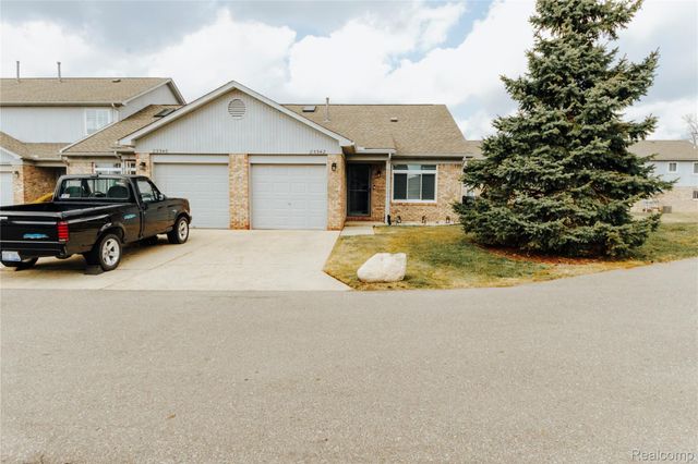 23342 Redman Court, Brownstown Charter Township, MI 48183