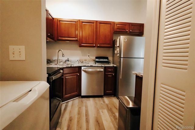 23342 Redman Court, Brownstown Charter Township, MI 48183