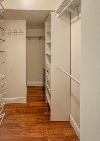 2935 NE 163rd St 4T, North Miami Beach, FL 33160