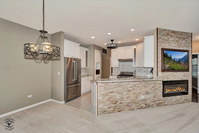 21418 Timber Lake Court 21418, Crest Hill, IL 60403