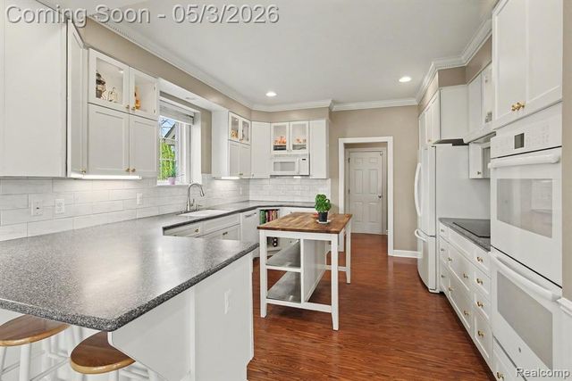 1071 Gasser Court, Howell, MI 48843