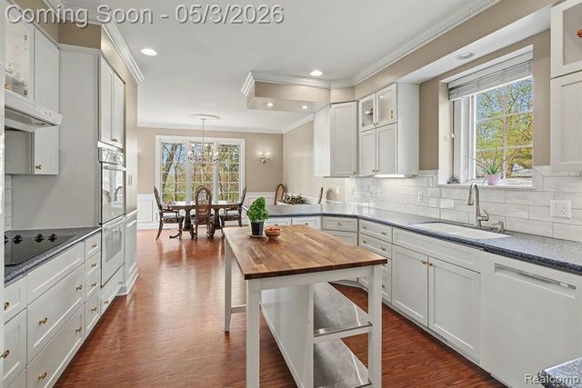 1071 Gasser Court, Howell, MI 48843