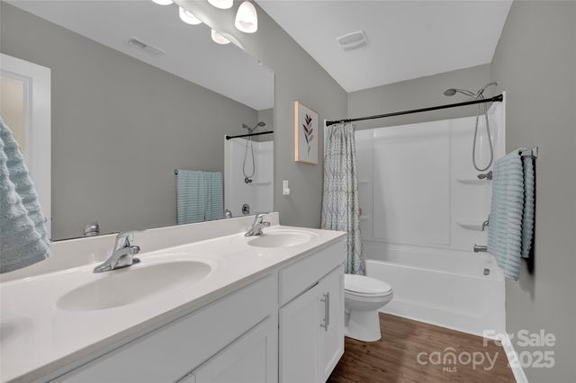 147 Kingsway Drive, Mooresville, NC 28115