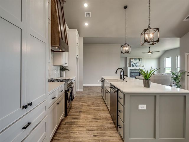 1194 Copper Ridge Circle, Piedmont, OK 73078