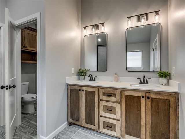 1194 Copper Ridge Circle, Piedmont, OK 73078