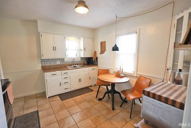 3009 E Chestnut Street, Evansville, IN 47714
