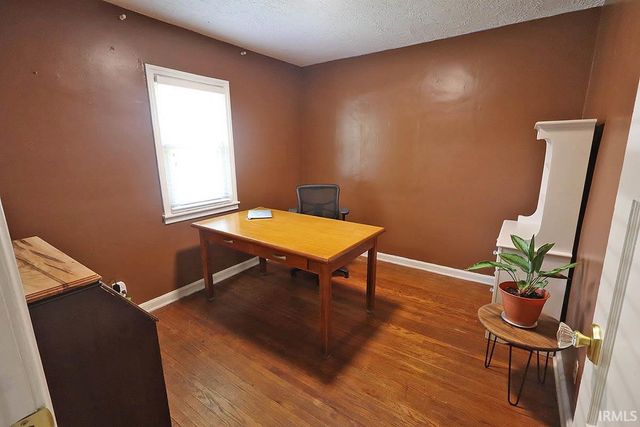 3009 E Chestnut Street, Evansville, IN 47714
