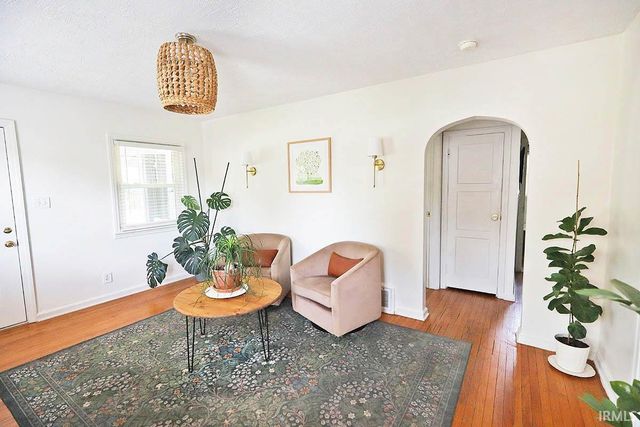 3009 E Chestnut Street, Evansville, IN 47714