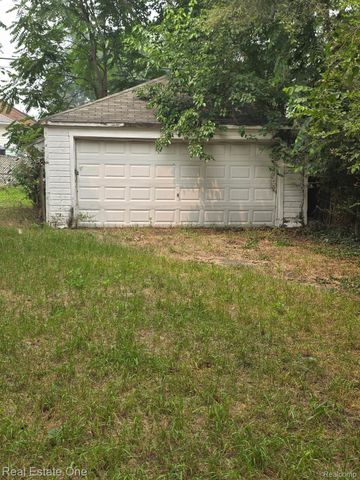8728 W 7 Mile Road, Detroit, MI 48221