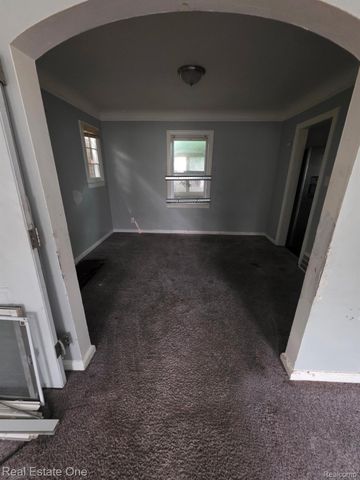 8728 W 7 Mile Road, Detroit, MI 48221
