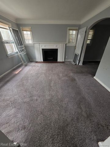 8728 W 7 Mile Road, Detroit, MI 48221