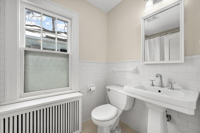 2192 Wellesley Avenue, Saint Paul, MN 55105