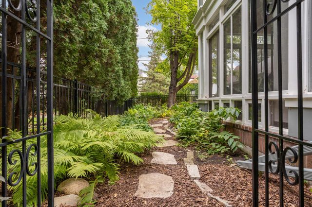 2192 Wellesley Avenue, Saint Paul, MN 55105