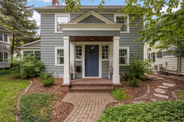 2192 Wellesley Avenue, Saint Paul, MN 55105
